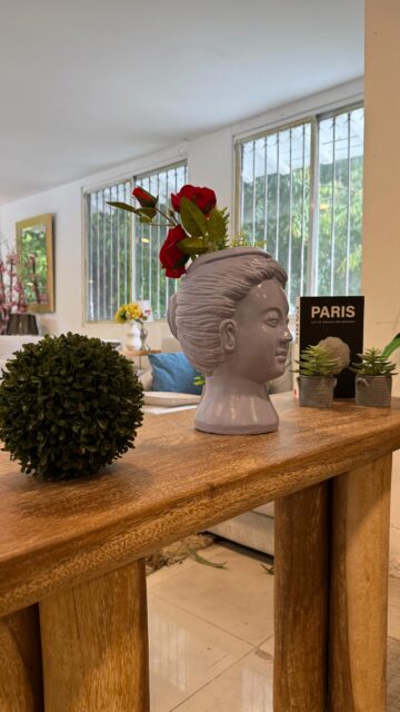 Que esperas?? Ven y visítanos✨🤩🙌🏼

Visítanos en:📍entre la Av. Federico Boyd y Calle 50, Diagonal al Scotiabank, frente a la Fundación Gabriel Lewis Galindo.

Y CONTÁCTANOS a los 📞

📱 +507 6553-7970
📱 +507 6948-4846
📱 +507 6833-1738
📱 +507 6944-6091
📱 +507 6660-5478

#muebles #mueblesconhistoria #panama #decoracion #casas #furniture #decoration #pty #muebleriapanama #mueblespanama