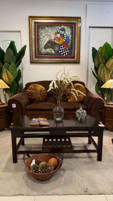 ❤️Ven y enamórate del mueble que nunca pensaste comprar a precios de oportunidad, solo aquí en la mansión Dejavu 🤩🤩

Todos los precios incluyen ITBMS 
Pieza única / oferta validar hasta agotar la existencia

Visítanos en:📍entre la Av. Federico Boyd y Calle 50, Diagonal al Scotiabank, frente a la Fundación Gabriel Lewis Galindo.

Y CONTÁCTANOS a los 📞

📱+507 6553-7970
📱+507 6660-5478
📱+507 6944-6091
📱+507 6833-1738
📱+507 6948-4846

#muebles #mueblesconhistoria #panama #decoracion #casas furniture decoration pty muebleriapanama mueblespanama