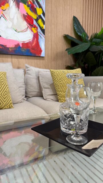 Hoy es Miércoles de Flash Outlet🥳

Aprovecha tu DÉCIMO, esta es la oportunidad perfecta para realizar esa compra que tanto deseas🤩 porque en la mansión Dejavu estamos llenos de Ofertas🤯✨

Ven y enamorate de oportunidades irresistibles 🥰🥰 disfruta de la calidad en muebles que mereces en la mansión Dejavu tenemos de todo para ti🤩

Todos los precios incluyen ITBMS
Pieza única / oferta validar hasta agotar la existencia

Visítanos en:📍entre la Av. Federico Boyd y Calle 50, Diagonal al Scotiabank, frente a la Fundación Gabriel Lewis Galindo.

Y CONTÁCTANOS a los 📞

Christopher 📲 +507 6948-4846
Edgardo 📲 +507 6944-6091
Anabel 📲 +507 6553-7970
Héctor 📲 +507 6833-1738

#muebles #mueblesconhistoria #panama #decoracion casas furniture decoration pty muebleriapanama mueblespanama