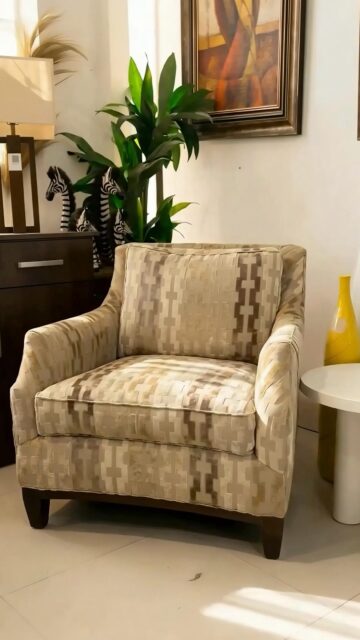No esperes más y ven a descubrir el mar de tesoros de la mansión Dejavu🤩✨🤩

Ven y enamorate de oportunidades irresistibles 🥰🥰 disfruta de la calidad en muebles que mereces en la mansión Dejavu tenemos de todo para ti🤩

Precios NO incluyen ITBMS
Pieza única / oferta validar hasta agotar la existencia

Visítanos en:📍entre la Av. Federico Boyd y Calle 50, Diagonal al Scotiabank, frente a la Fundación Gabriel Lewis Galindo.

Y CONTÁCTANOS a los 📞

Christopher 📲 +507 6948-4846
Edgardo 📲 +507 6944-6091
Anabel 📲 +507 6553-7970
Héctor 📲 +507 6833-1738
Diana 📲 +507 6660-5478

#muebles #mueblesconhistoria #panama #decoracion casas furniture decoration pty muebleriapanama mueblespanama