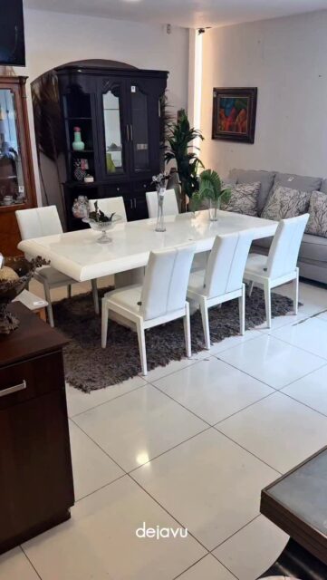 Dejavu es una mansión de tesoros de escondidos con Increíbles precios en muebles de calidad 🤩🥳 enamórate de nuestros tres niveles de variedad 

Ven y enamorate de oportunidades irresistibles 🥰🥰 disfruta de la calidad en muebles que mereces en la mansión Dejavu tenemos de todo para ti🤩

Precios NO incluyen ITBMS
Pieza única / oferta validar hasta agotar la existencia

Visítanos en:📍entre la Av. Federico Boyd y Calle 50, Diagonal al Scotiabank, frente a la Fundación Gabriel Lewis Galindo.

Y CONTÁCTANOS a los 📞

Christopher 📲 +507 6948-4846
Edgardo 📲 +507 6944-6091
Anabel 📲 +507 6553-7970
Héctor 📲 +507 6833-1738
Diana 📲 +507 6660-5478